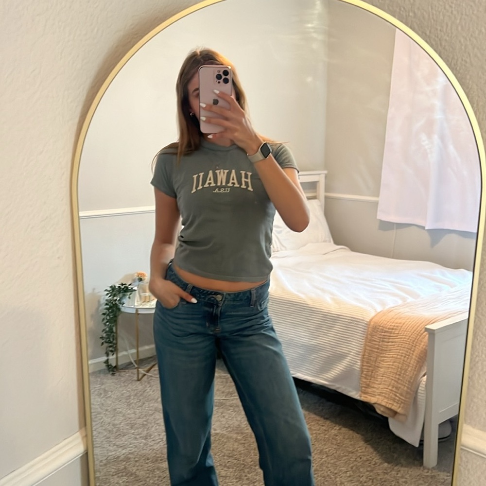 Brandy Melville Hawaii T-Shirt
